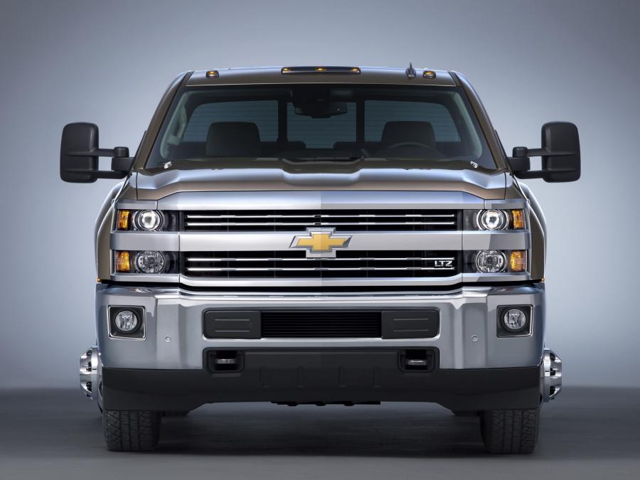  Chevrolet Silverado 3500 HD LTZ Crew Cab 2014 года  (фото 2 из 17)